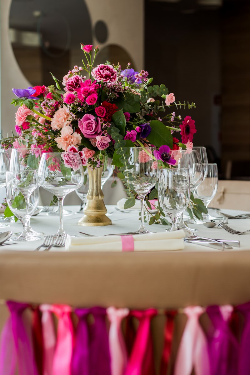 dekoracje ślubne aranżacja stołu weselnego bukiet ślubny