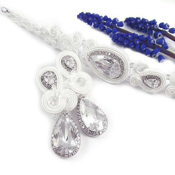 kolekcja prestige pillow design i novia blanca, biało-srebrna biżuteria ślubna połączenie sreba i sutasz