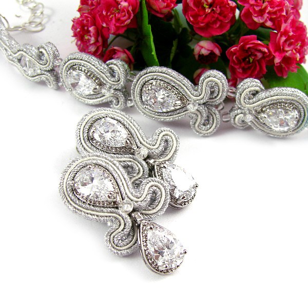 kolekcja prestige pillow design i novia blanca, srebrna biżuteria ślubna połączenie sreba i sutasz