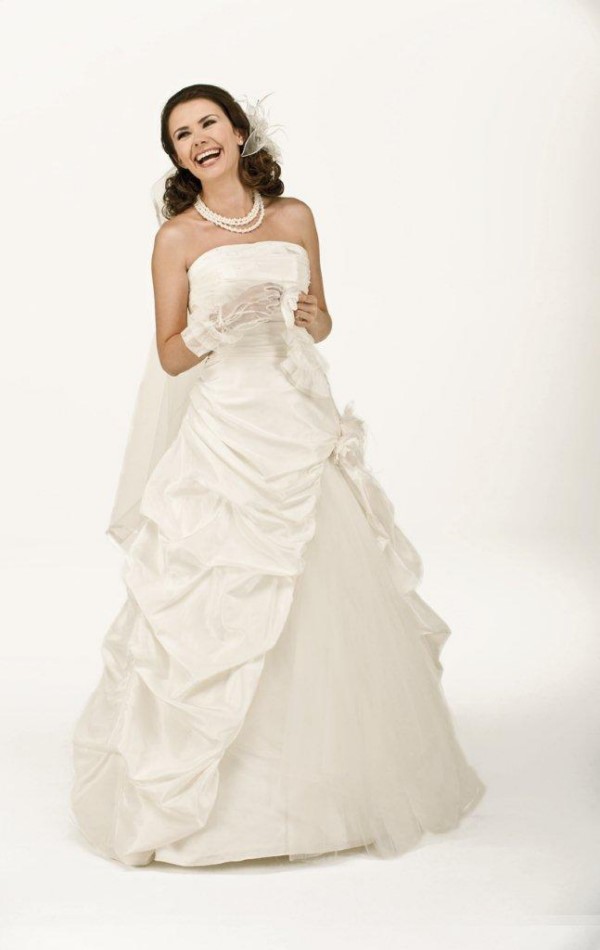 Suknia ślubna 2012, Pronuptia Paris, model Coton