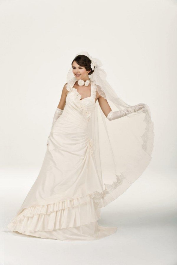 Suknia ślubna 2012, Pronuptia Paris, model Ivoire