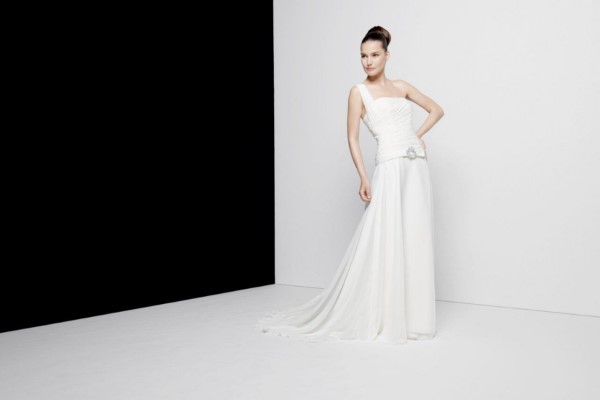 Suknia ślubna 2012, Pronuptia Paris, model: Citadine