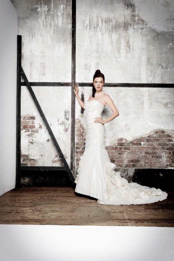 Suknia ślubna 2012, Pronuptia Paris, model Prisme