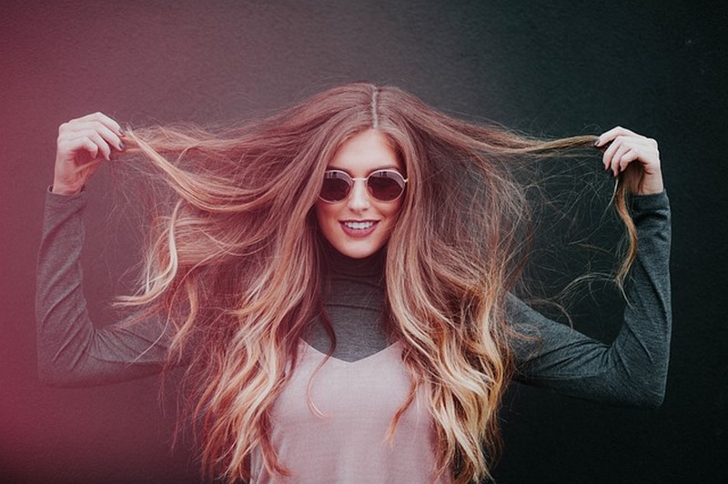 inspiracje uroda zdrowie przedłużanie włosów zagęszczanie włosów metoda kanapkowa tape on BestHair