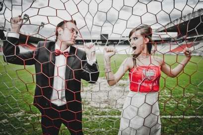 Ślub na stadionie piłkarskim - stylizacje ślubne