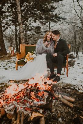Zimowy ślub przy ognisku -magiczna opowieść filmowa