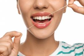 Jaką nić dentystyczną wybrać? Rodzaje, grubość i zastosowanie