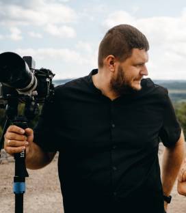Film ślubny jako wspomnienie na lata - wywiad z Łukaszem Kozdrasiem, filmowcem i właścicielem marki Invert Studio