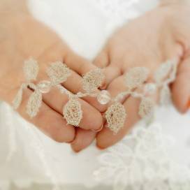 Biżuteria ślubna z motywem liści - kolekcja Selvio - Koronki Iwogg